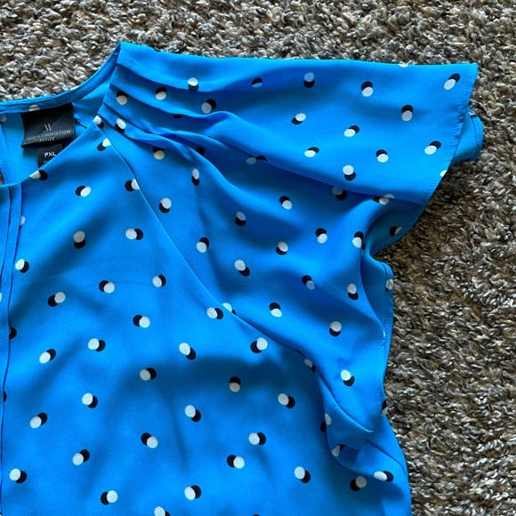 Woman’s blouse - Picture 5 of 6